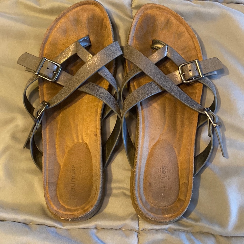Maurice’s sandals